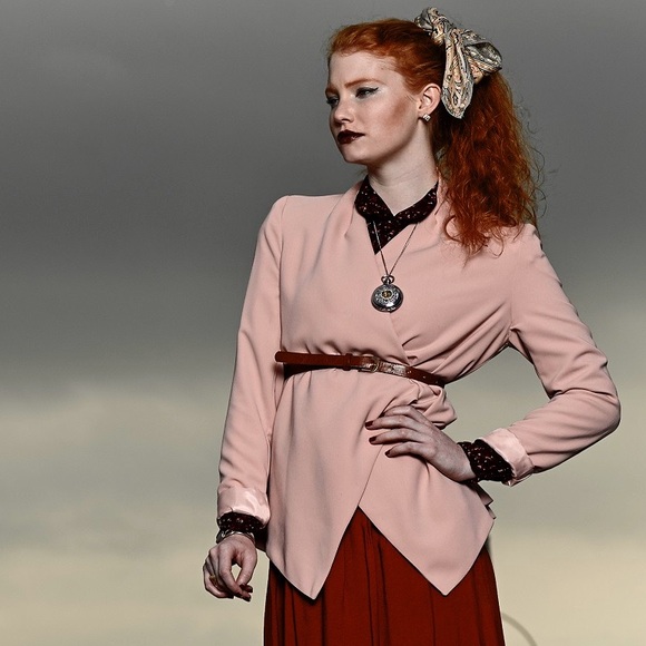 Light Pink Blazer with great back - Picture 3 of 9